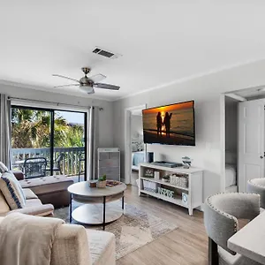 https://lakeview-6-emerald-searenity.panamacity-beachhotels.com